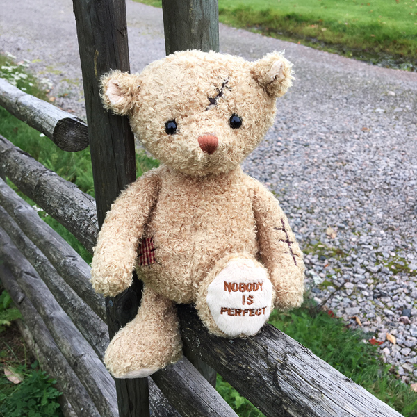 Bukowski Design Nobody’s Perfect, teddynalle – Bukowski Design